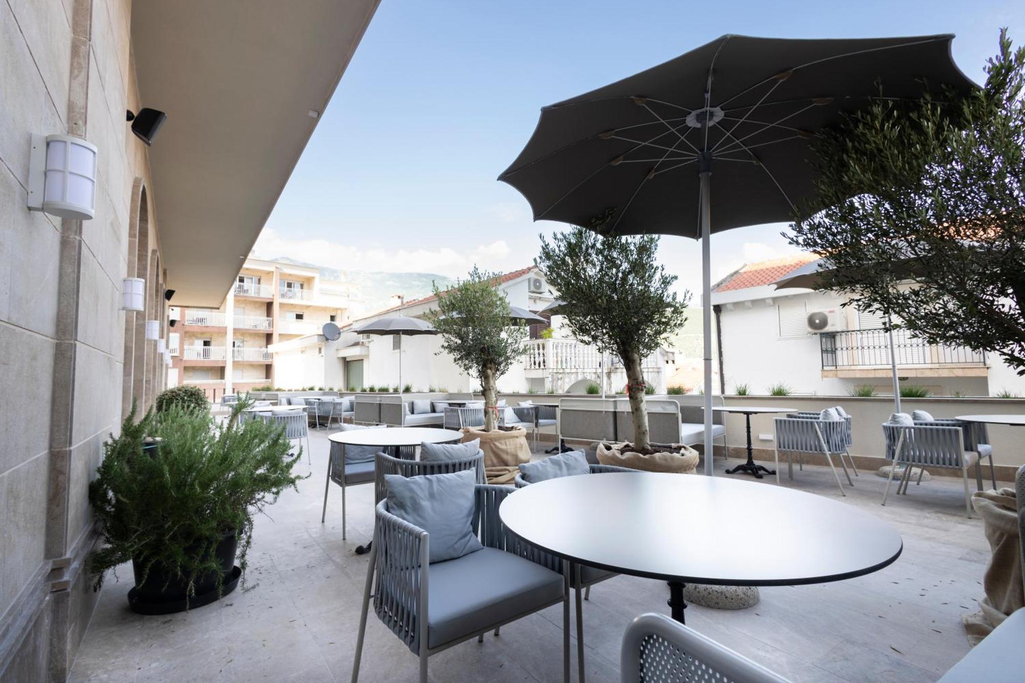 Infinity Hotel & More Budva Exterior foto