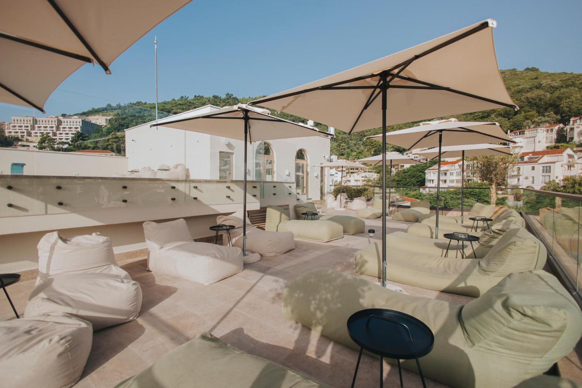 Infinity Hotel & More Budva Exterior foto