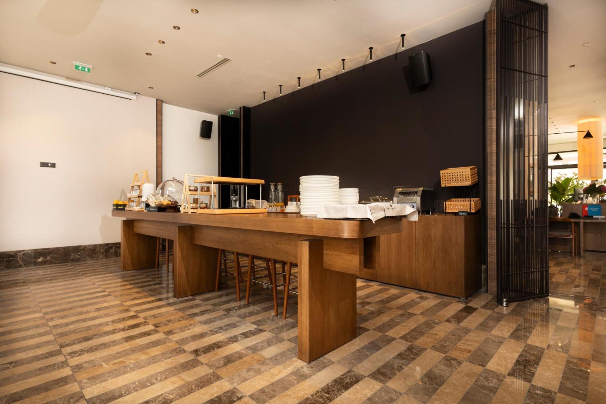 Infinity Hotel & More Budva Exterior foto